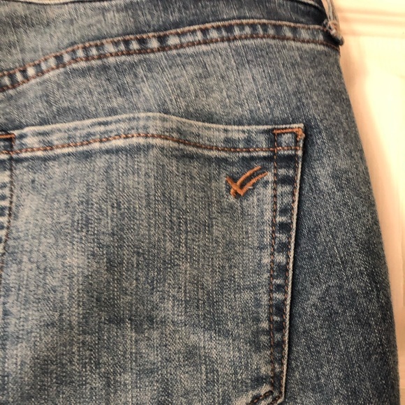 William Rast distressed jeans size 28. - Picture 6 of 6